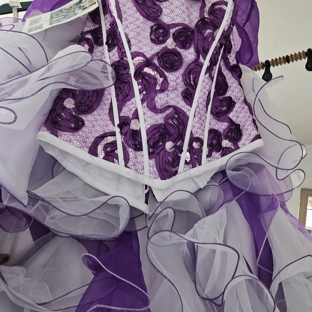 Purple and White Prom Dress with Floral Bodice and Voluminous Skirt
